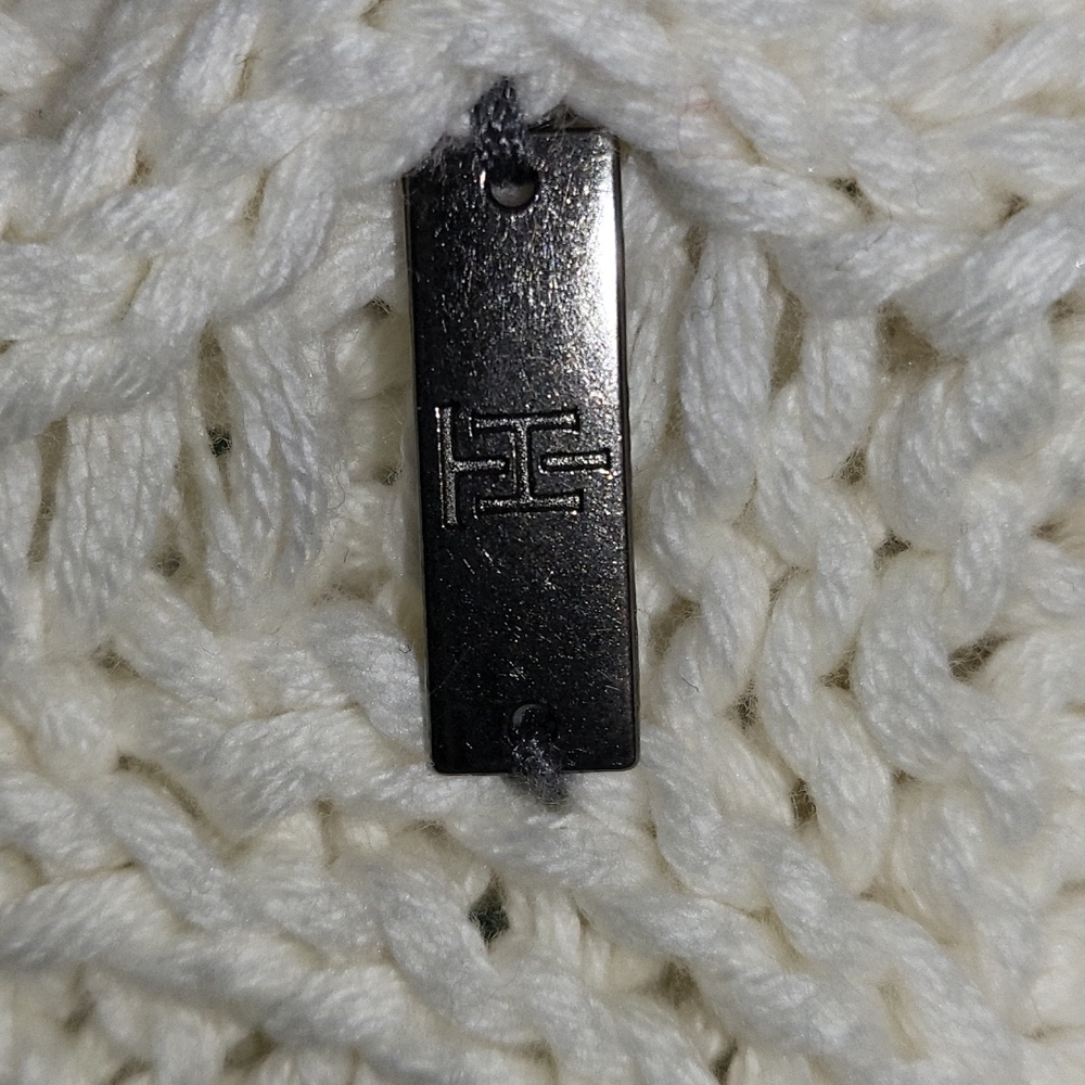 Tommy Hilfiger Cable Knit Sweater. Cream with brown leather trim. Size L - Picture 7 of 10